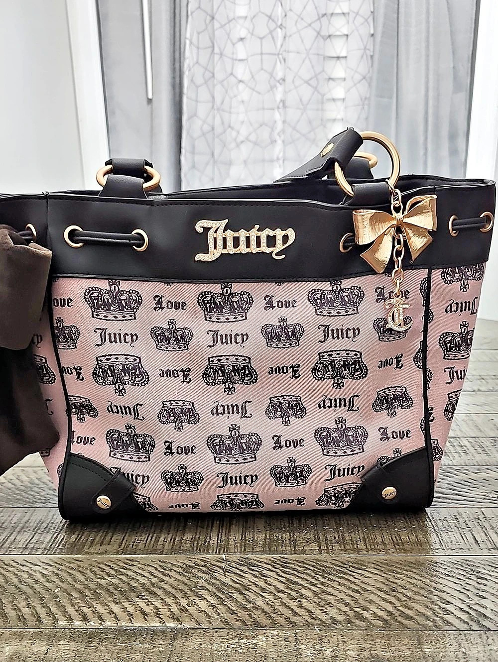 Juicy Couture Juicy Crown Daydreamer Tote Bag Crown Daydreamer Pink & Black Tote